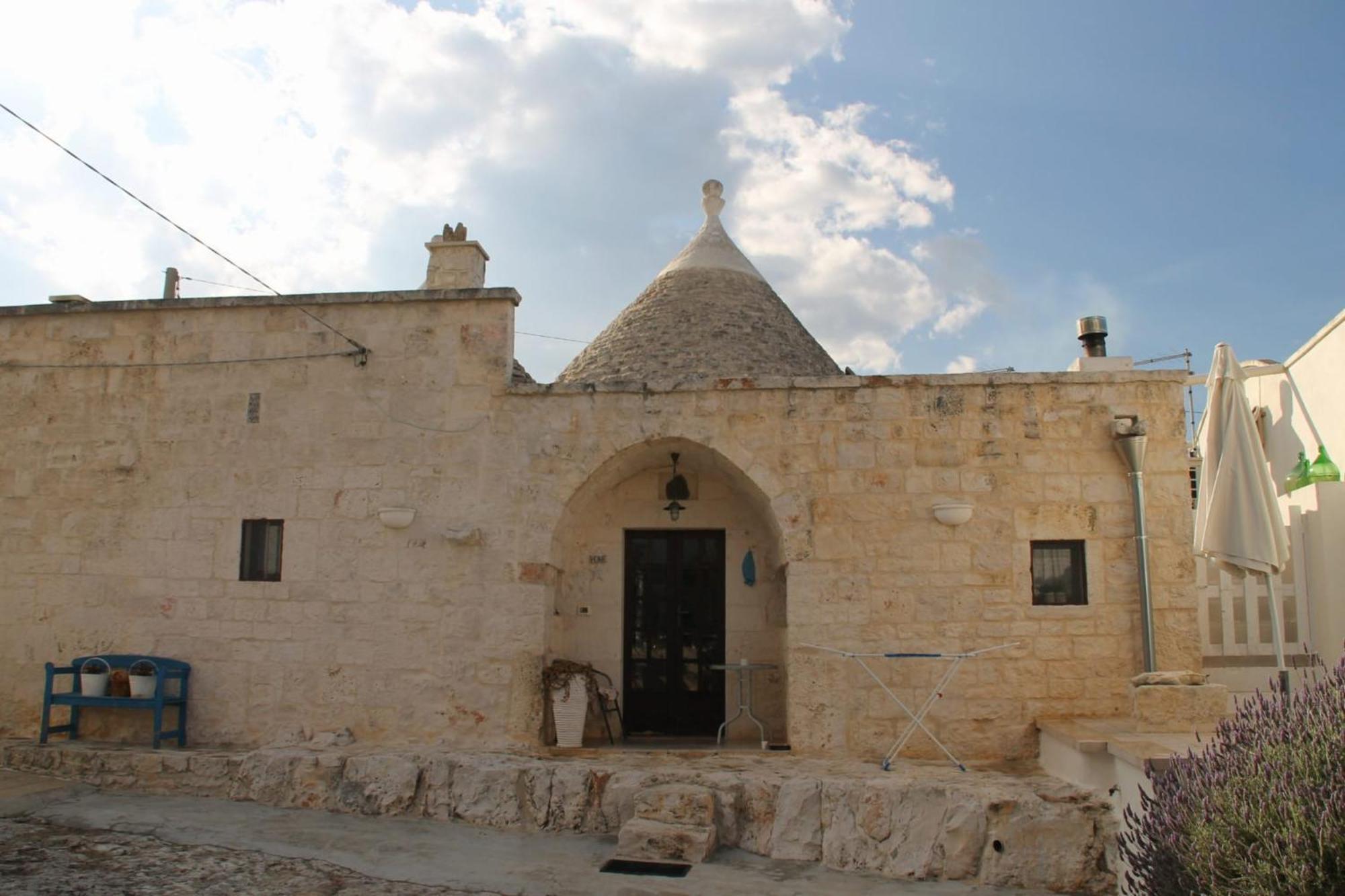 I Trulli Di Mario Villa ชิสแตร์นีโน ภายนอก รูปภาพ